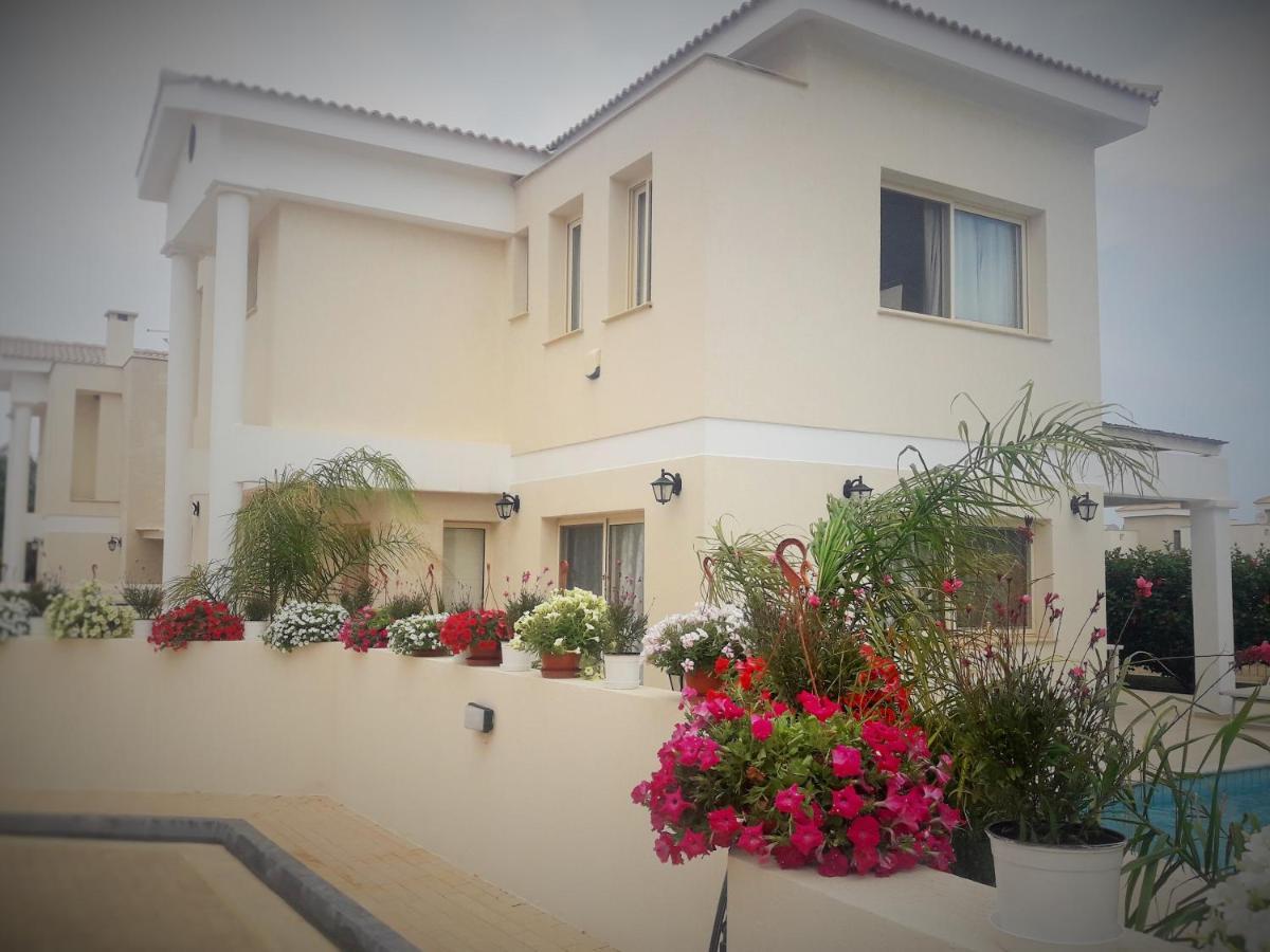 Anthorina Villa 10 Protaras Buitenkant foto